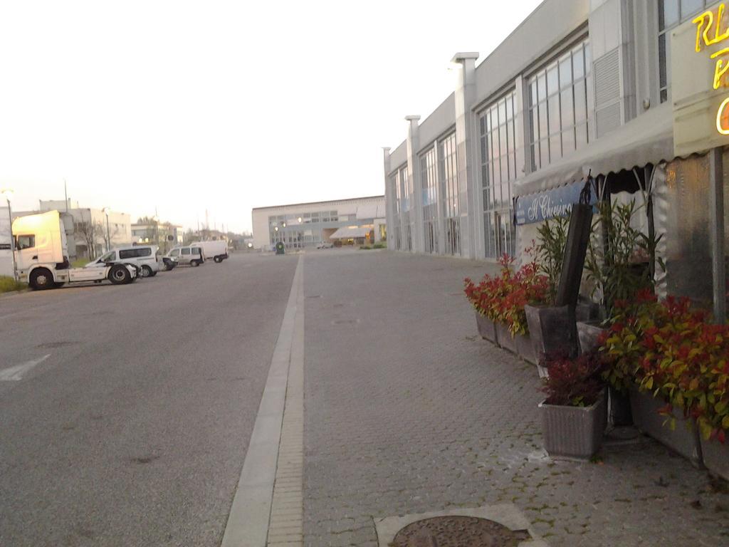 Hotel Il Chiesino Pontedera Exterior foto